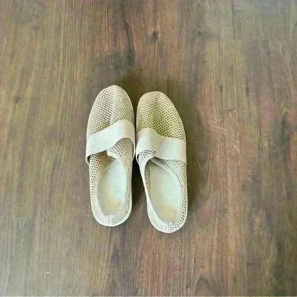 Women canvas lady walking shoes size 9 in beige new - Picture 5 of 7